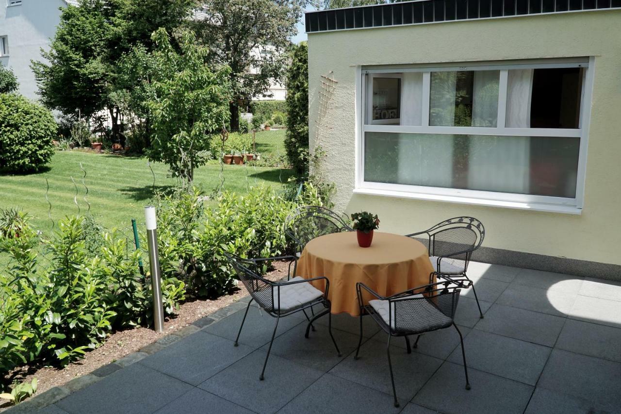 Bungalow Am Stadtrand Nürnberg Exteriör bild